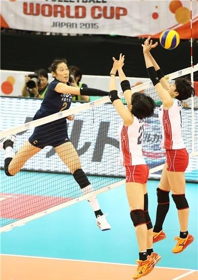9月6日晚,国家女排以3:1打败东道主日本队,4局比辨别离为25:17,22:25,25:21,25:22。国家队时隔12年再夺国际杯冠军,也将取得里约奥运会参赛资历。正如主锻练郎平所言,要拿就拿冠军!