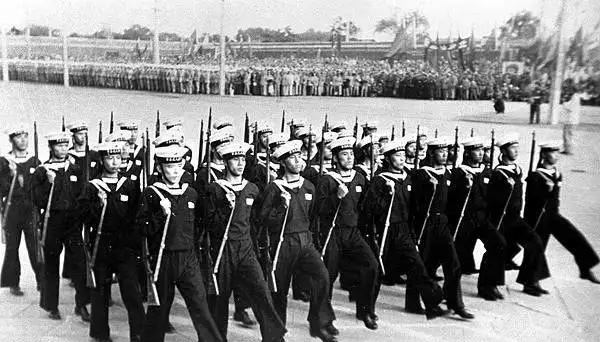 1949年开国大典上的阅兵仪式