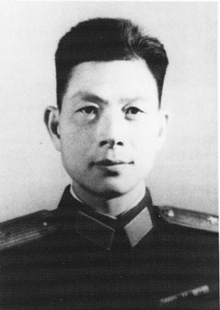 1956年的杨永松2011年93岁的杨永松将军开国少将李布德李布德(1919年
