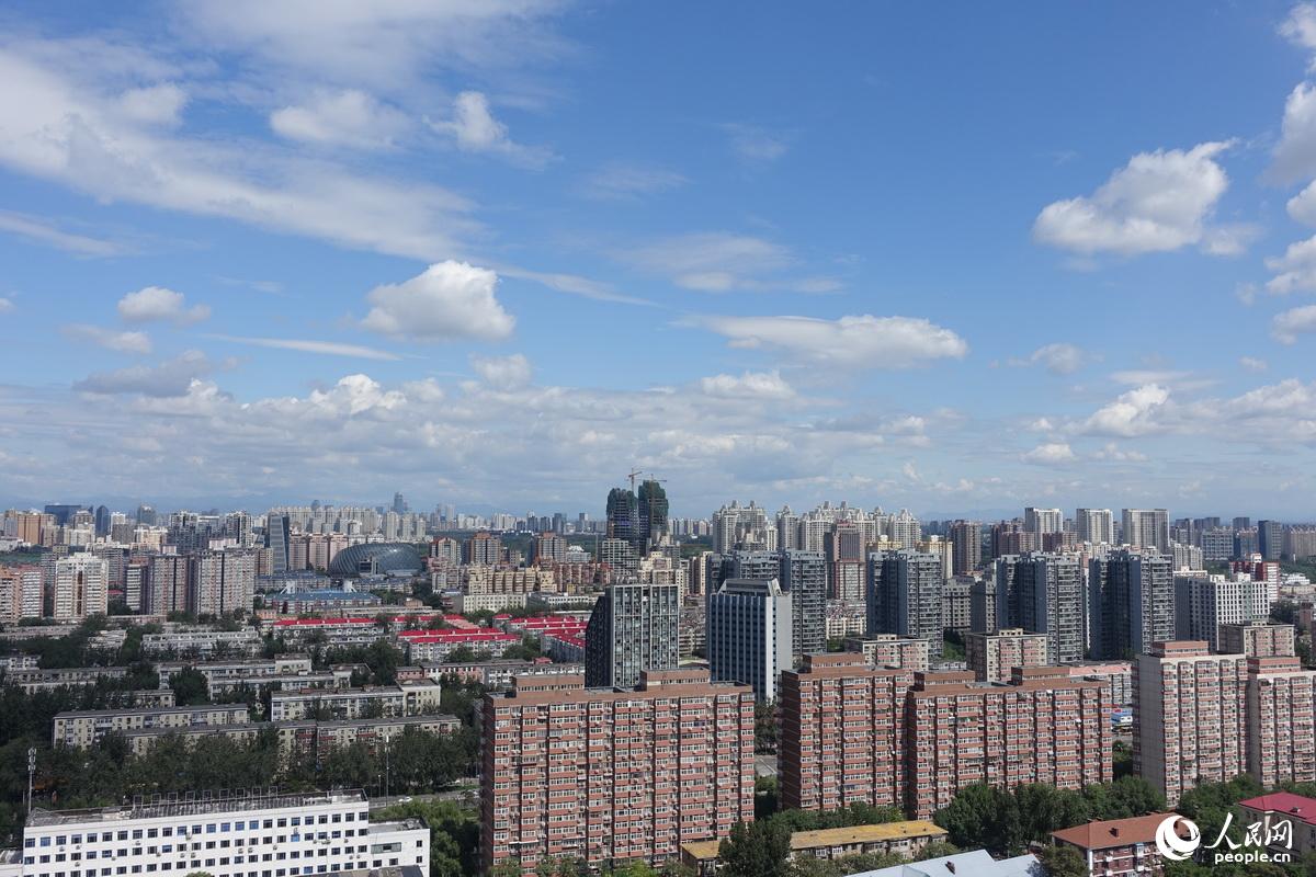 北京雨过天晴 现蓝天白云美景(组图),蓝天白云图片背景图,北京的蓝天白云,蓝天白云草地桌面背景