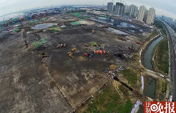 天津港爆炸核心区现场处置完成组图看一月变化