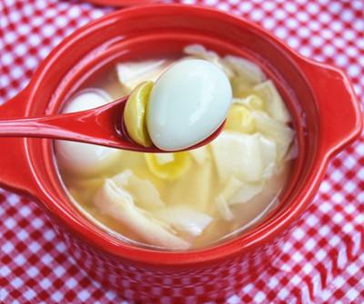 鹌鹑蛋白果糖水