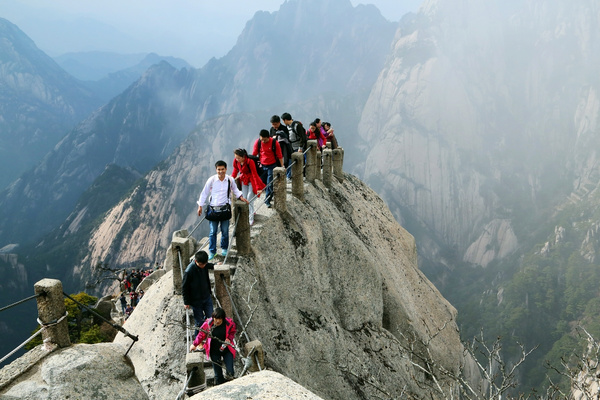 揭秘黄山鲫鱼背的传说