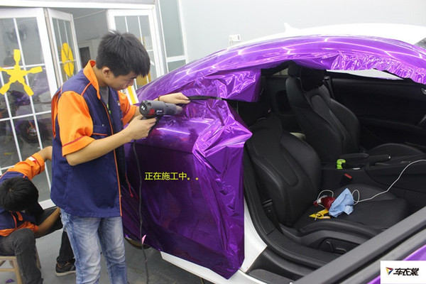 郑州奥迪TT汽车改色之电镀紫罗兰车身贴膜多少钱