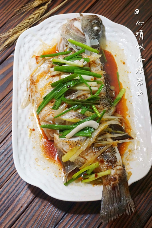 【中秋】=葱香鲈鱼=8分钟搞定香喷喷的原汁