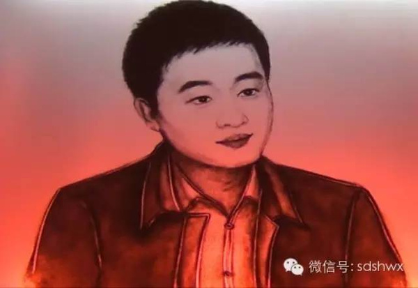 青岛沙画师画佟大为写实头像