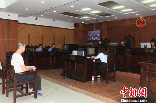 原东莞公安局副局长李泽林涉嫌贪污在惠州受审