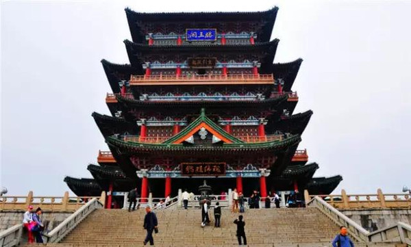带阁的成语