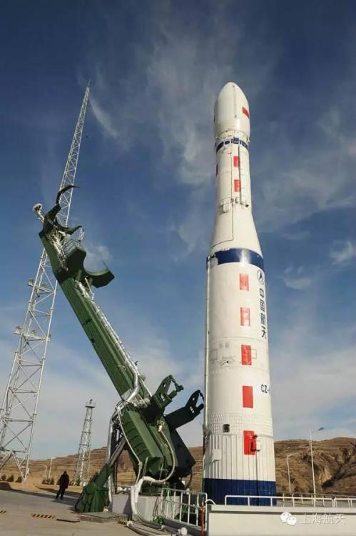 长征六号火箭运输车罕有曝光(图)    北京时间2015年9月20日,中国在
