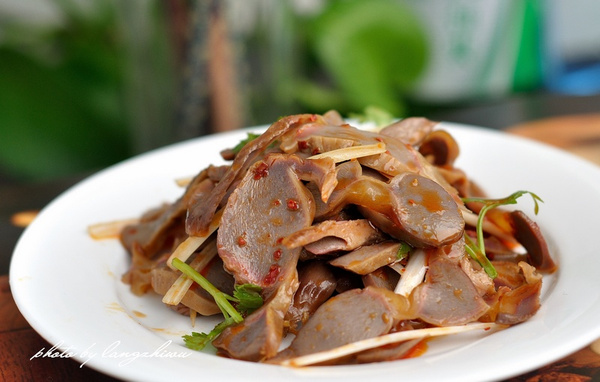 凉拌鸡胗