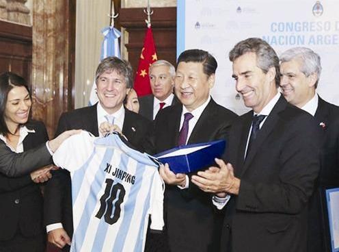 习近平夫妇收到和送出过哪些国礼?