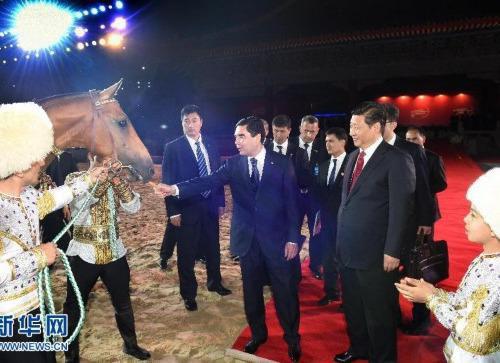 习近平夫妇收到和送出过哪些国礼?
