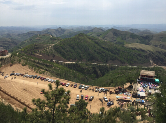 子洲县瓜园则湾"四大名山"竞秀 风景这边独好