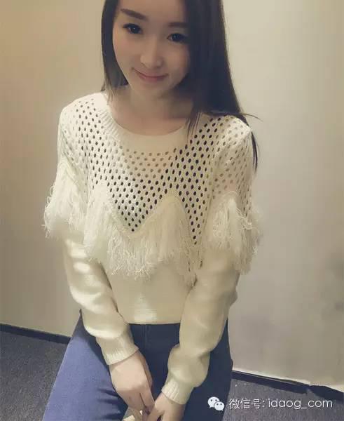 女人这样穿像个20岁小姑娘