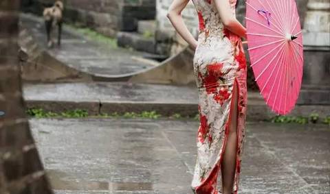 旗袍开衩:那一条充满欲望的时尚之缝