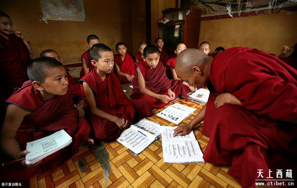 藏传佛教格鲁派寺庙僧人的职位和职责