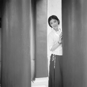 南京艺术学院2014级播音主持专业女生巫雪菲,刚刚在2015珠江形象大使