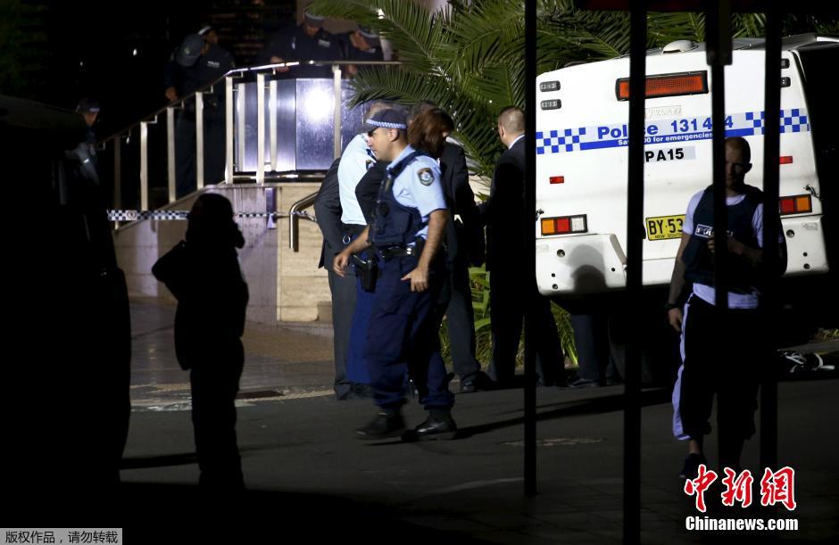 当地时间10月2日,澳大利亚悉尼警察总部发生枪