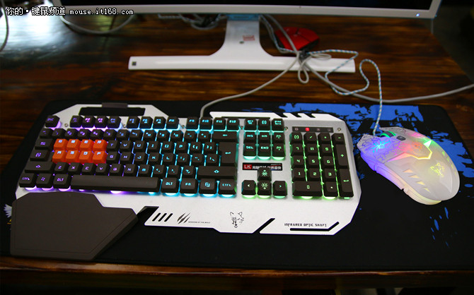 网咖最佳答案X7狼印X408光轴游戏键盘