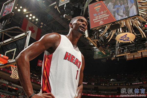 el heat retirar la camiseta con el no. de chris bosh