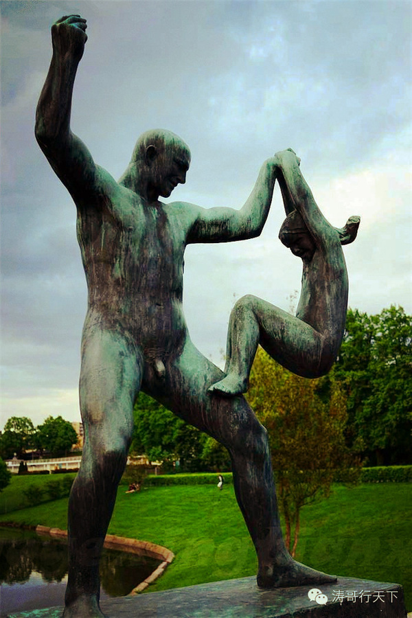涛哥行天下赤裸祼的人生维格兰的雕塑