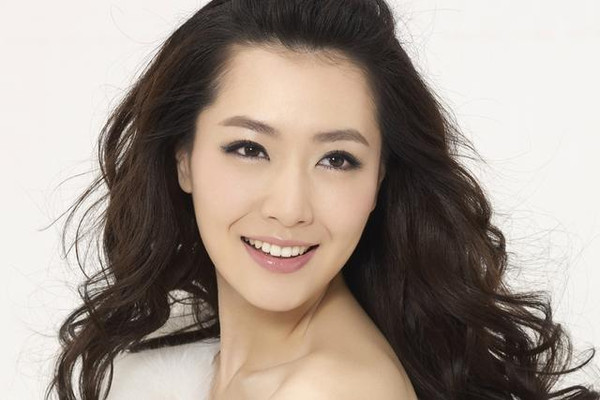 白冰:古典冰美人