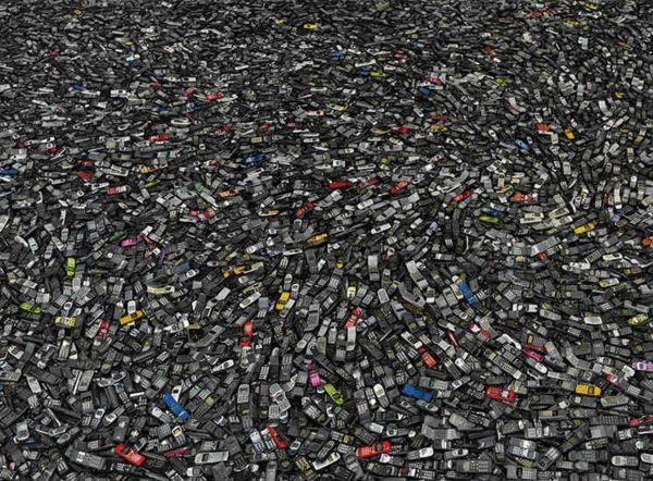 揭秘数码回收链:我们的旧手机都去哪儿了?