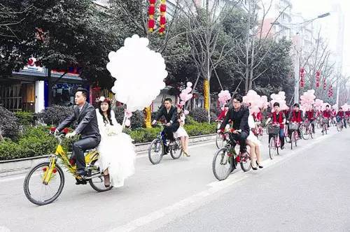 咱农村孩子,这么办婚礼才拉风!