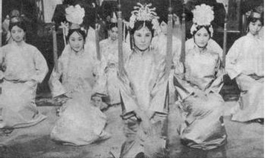 古代最早的选美 清朝皇宫选秀场面曝光图片