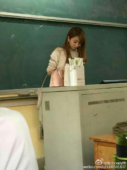 一大学新来的女神英语老师,又是别人家的老师啊!