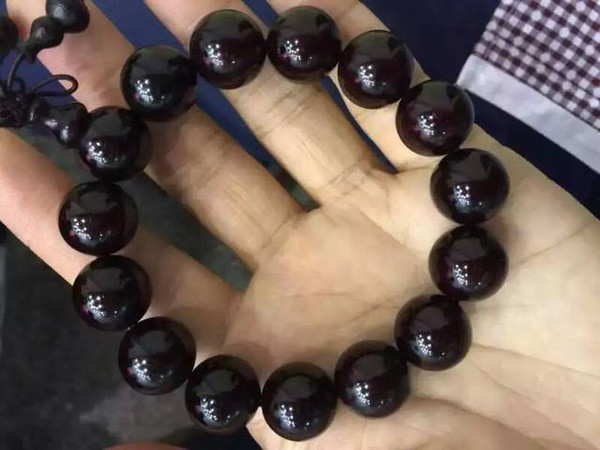 完美的小叶紫檀包浆晒出来给大家欣赏