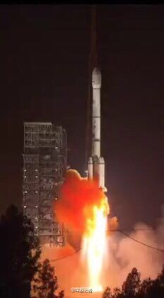 中国成功发射亚太9号通信卫星