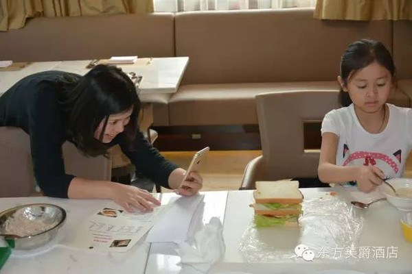烹然心动亲子烹饪家乡系列作文两种三明治美食课堂美食的350字图片