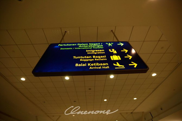 隆坡国际机场航班中转联程和马来西亚过境签落