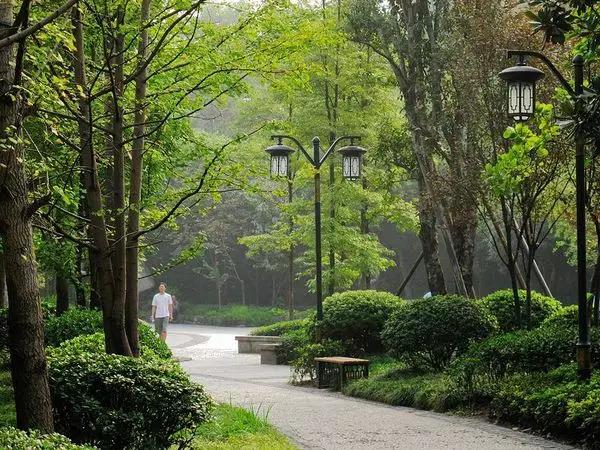 有展现西南军政文化的思源公园…… 大渡口公园 嘞是大渡口的名人 我