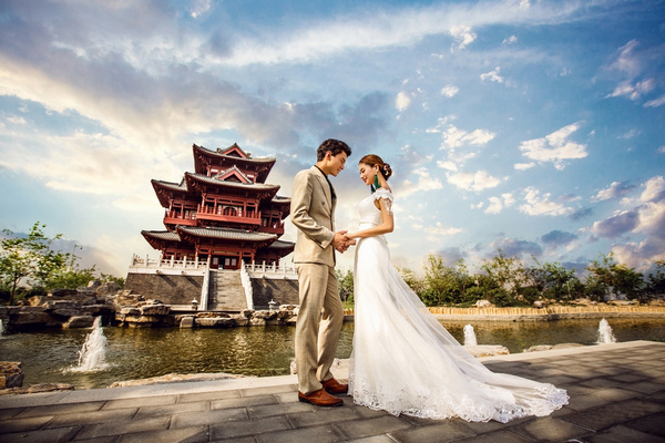 北京婚纱摄影;怎样选对婚纱礼服