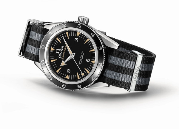 OMEGA 海马300“幽灵党”007限量版腕表问世