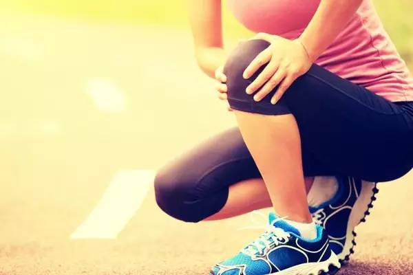为什么膝关节疼痛要及早治疗?别以为就是受凉