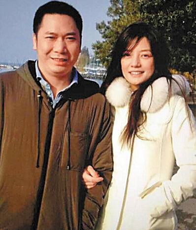 赵薇丈夫黄有龙豪宅被卖案中止审理