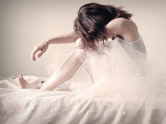 看后如果你哭了证明你真爱过一个人!形容的句子女生a个人图片