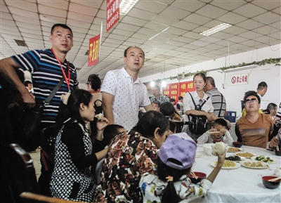 北京低价旅游团强迫购物:谁不买 做鬼也不放过