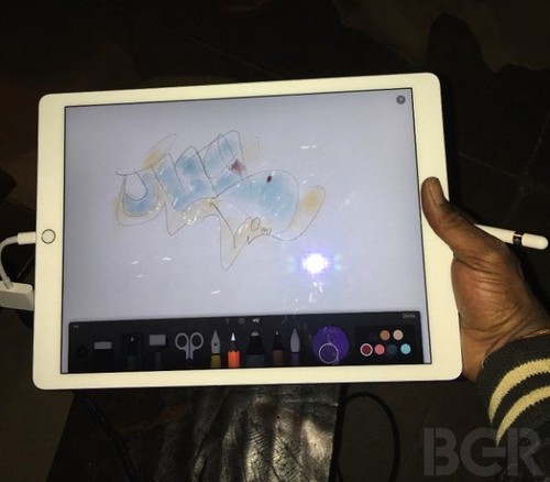 比更大还大 iPad Pro真机上手图片公开!