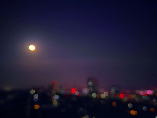 月亮?看华为p8max超级夜景拍下的天空