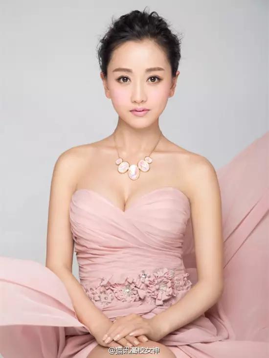 艳压baby,胸杀柳岩,杨蓉才是深藏不露的童颜乳神