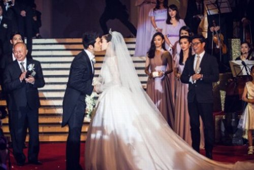 Angelababy首度分享大婚心情:特别紧张-搜狐娱乐