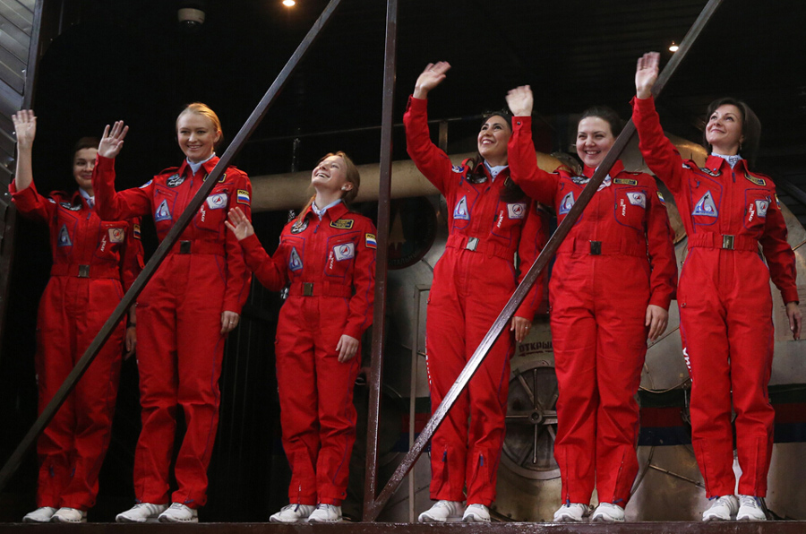俄启动绕月飞行实验 6名科研志愿者均为