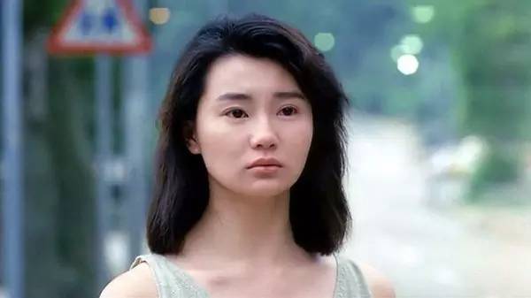 那时候香港影评界对张曼玉的评价是:"她给观众的印象,除了美丽之外