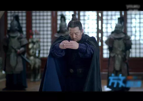 夏首尊为了五险一金发飙了