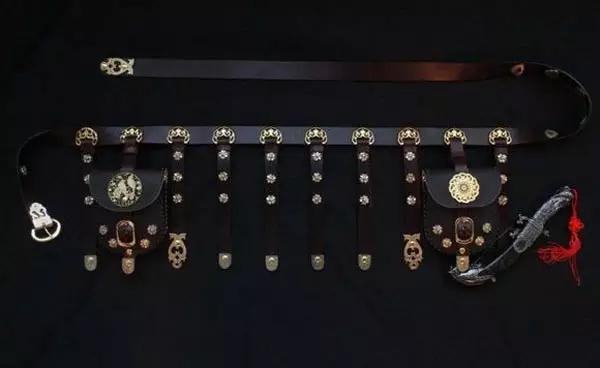惊艳!古代男子的那些佩饰图片