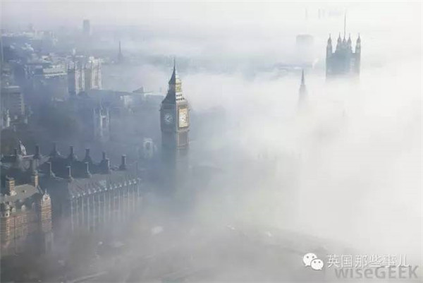 这是雾都伦敦?不,这是天空之城…